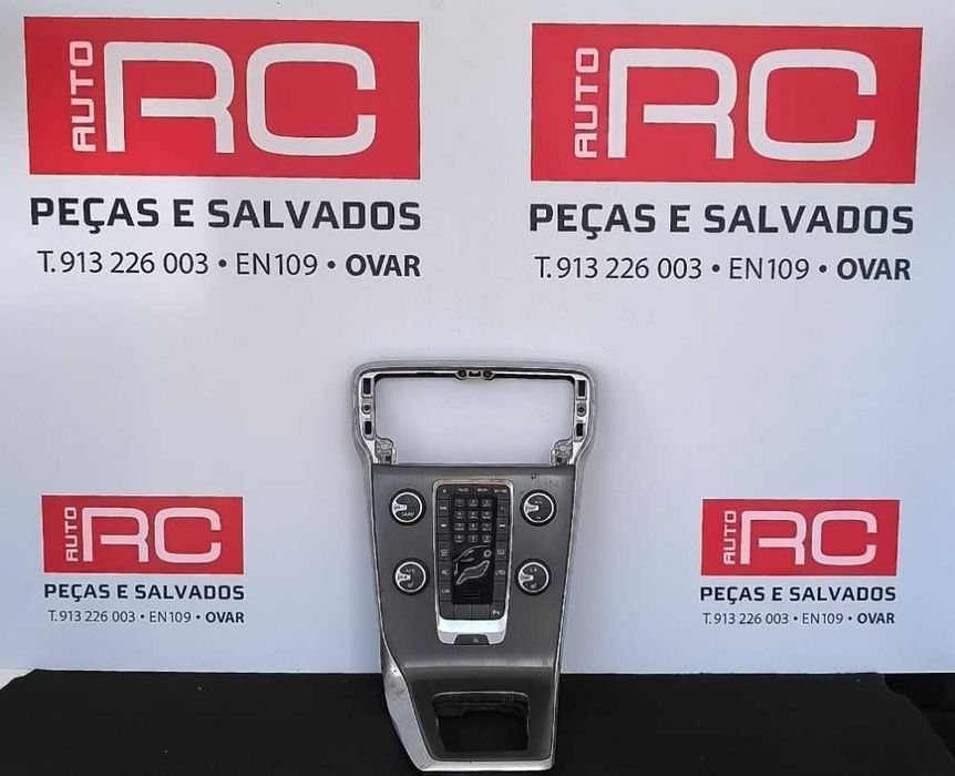 Consola Central VOLVO V40 Hatchback (525) ano 2012