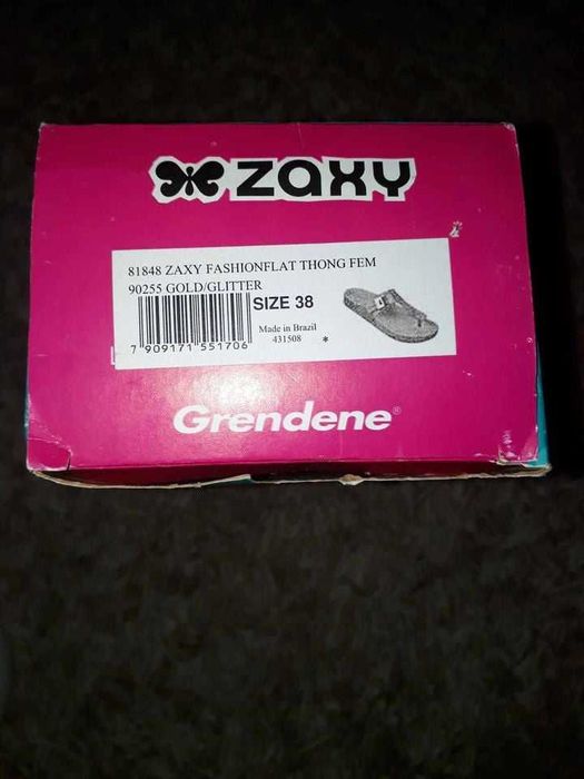 Chinelos douradas Zaxy novas com etiqueta