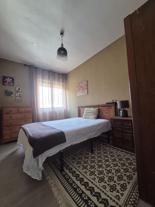 Quarto INDIVIDUAL  perto Bessa/Porto