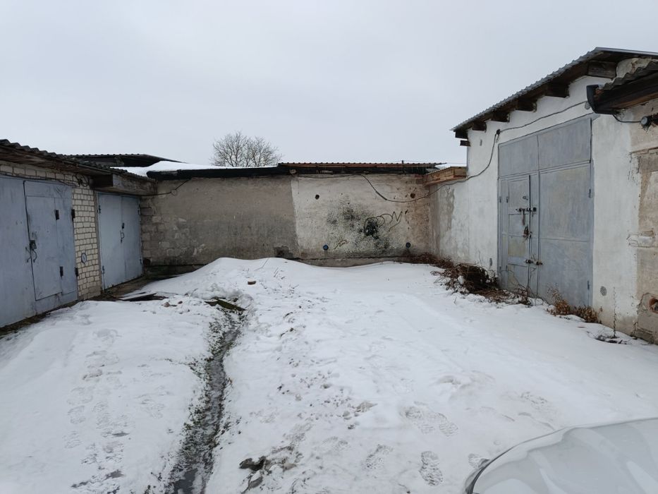 Продам гараж в Зелених