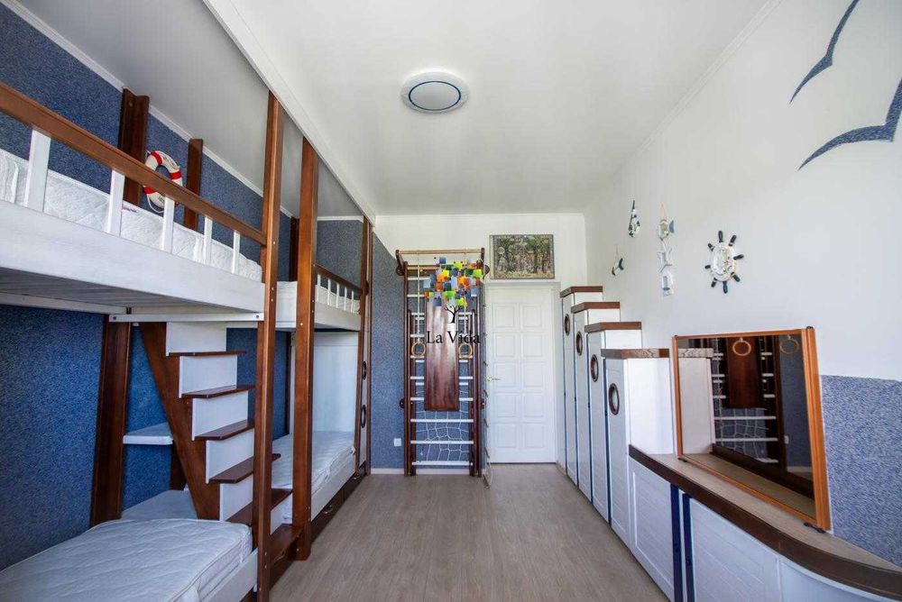 Продаж 3-к квартири з ремонтом та меблями с. Нові Петрівці, вул. Європейська, 8