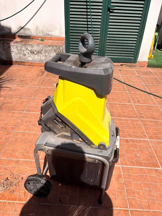 Wood Chipper RYOBI