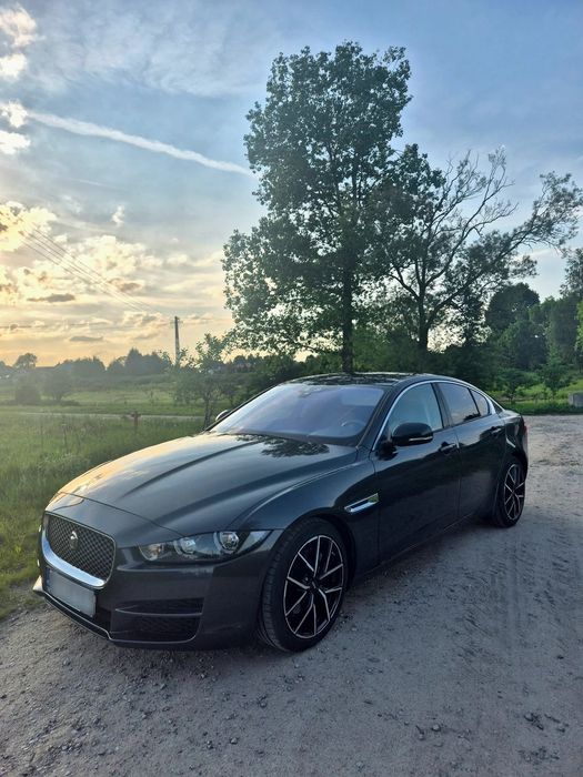 Jaguar XE Jaguar XE | Automat