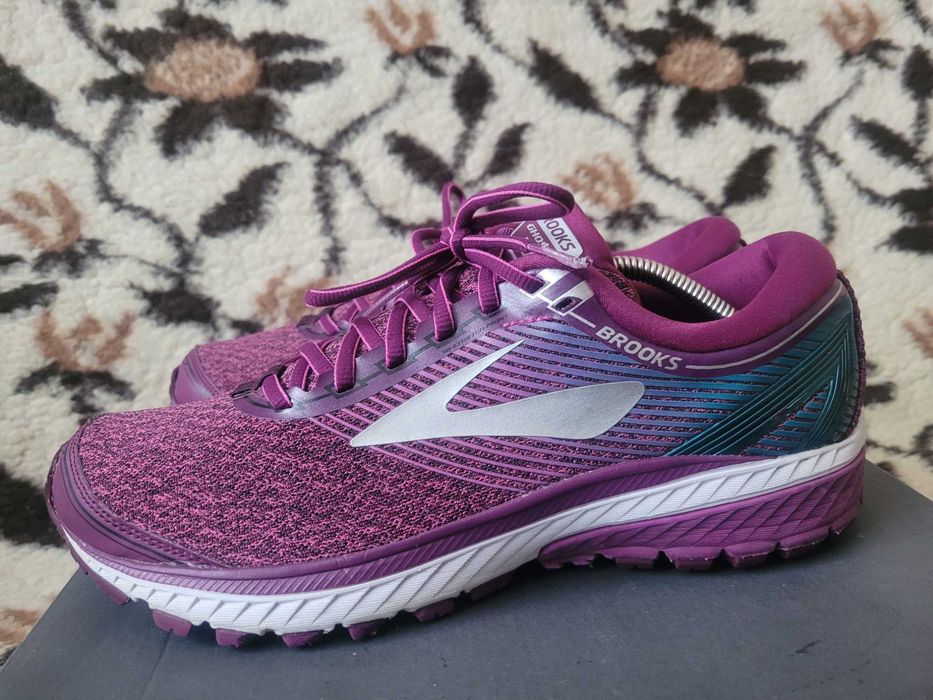 Mega lekkie buty do biegania Brooks Ghost 10 Purple r.42