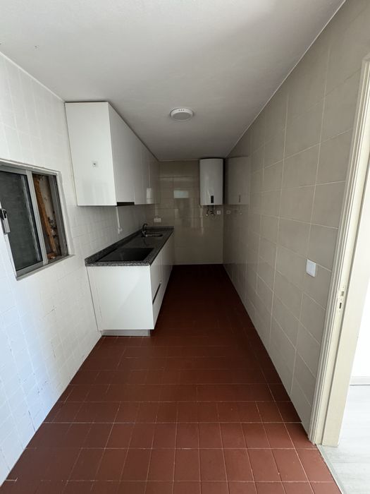Arrenda-se Apartamento t1 centro da Mamarrosa