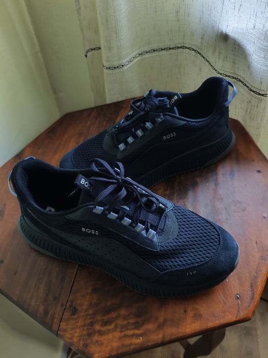 Tenis BOSS Novos