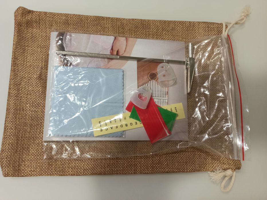 Kalimba instrumento com acessórios