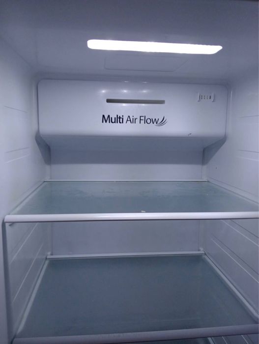 Холодильник двокамерний