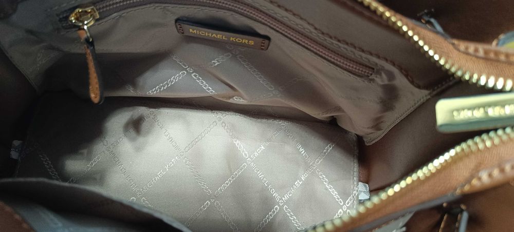 Сумка Michael Kors emilia молочна