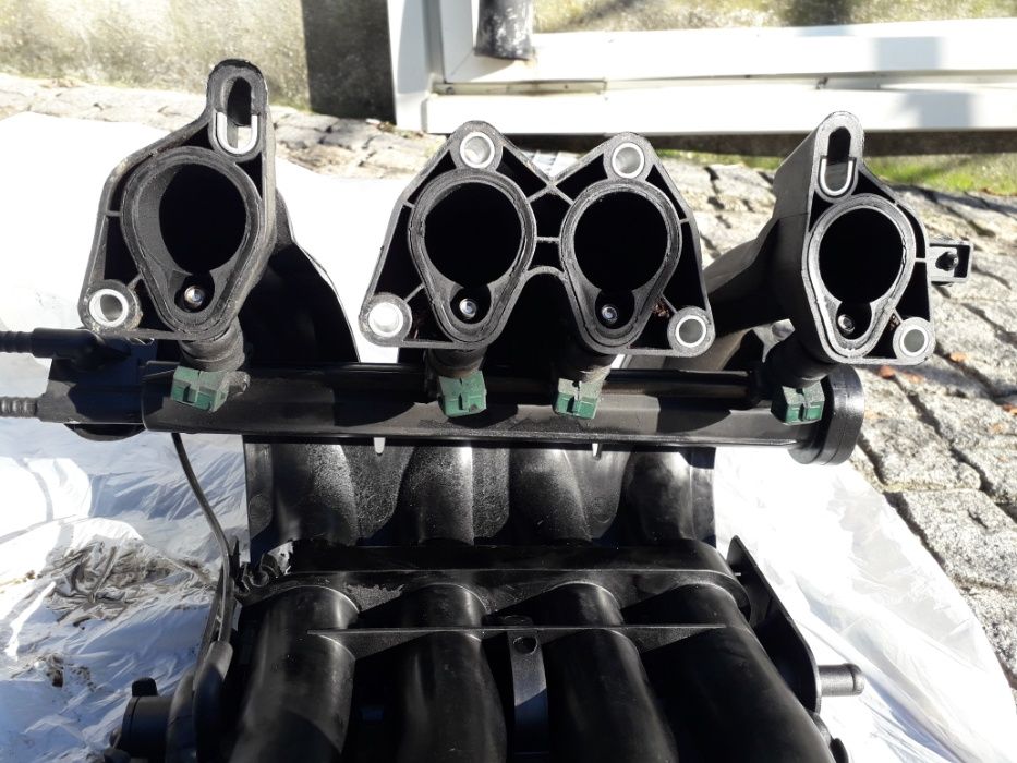 Coletor admissão Audi A3 1.6 Gasolina