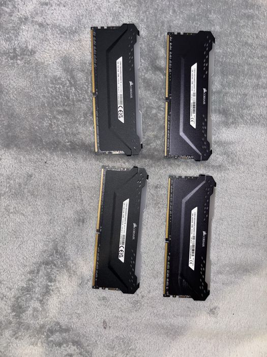 Pamięć RAM 32GB (4x8GB) Corsair Vengeance RGB PRO DDR4 3200MHz CL16