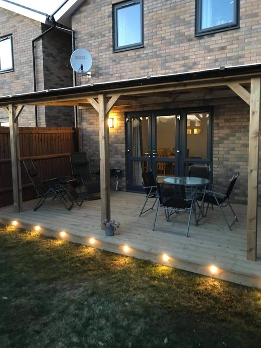 Tarasy drewniane , kompozytowe , porcelana.  Zadaszenia drewniane