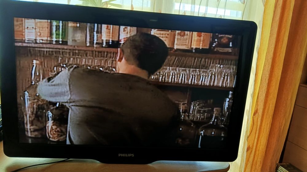 Tv Philips LCD HD z HDMI i pilotem
