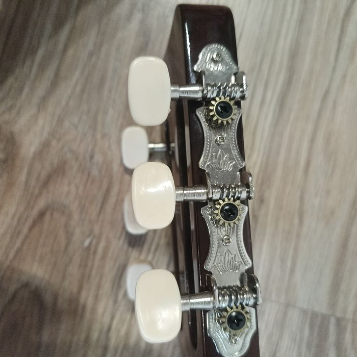 Sprzedam gitarę klasyczną kohala