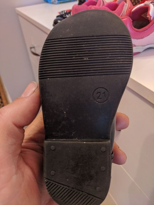 Взуття для дівчинки р 22