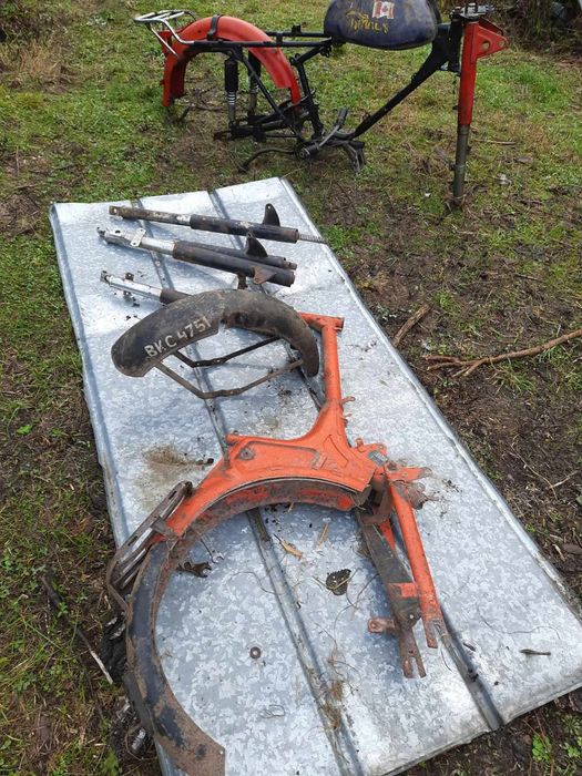 WSK 125 rama komar części