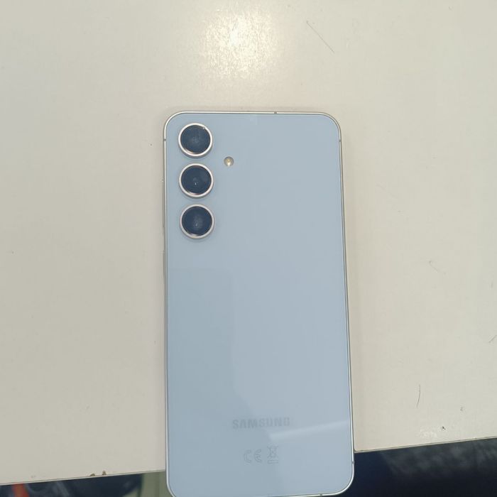 Телефон Samsung S24 fe