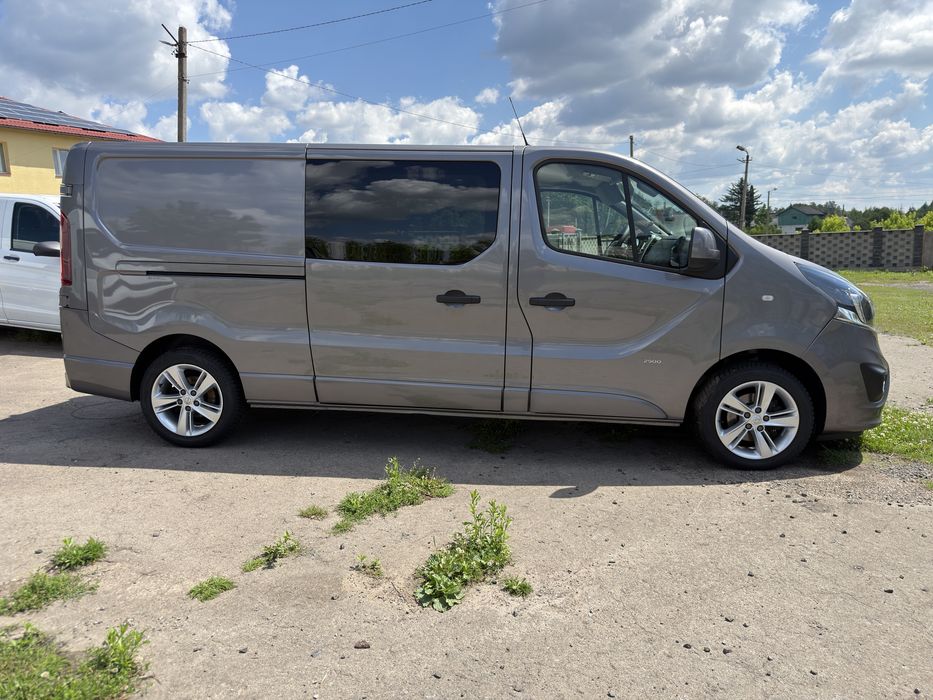 Свіжопригнаний Груз-Пас Opel Vivaro Long 2018