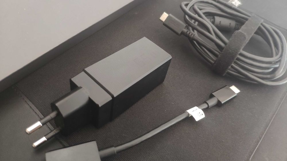 Asus Zenbook S13 R7-6800U/16GB/1TB/OLED Norweska Klawiatura