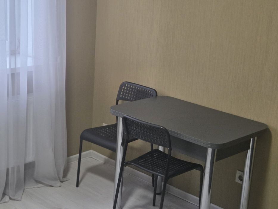 новострой Павла Кравцова  Сдам красивую 1 комнатную квартиру