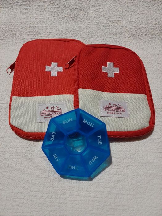 Органайзер-аптечка для медикаментів