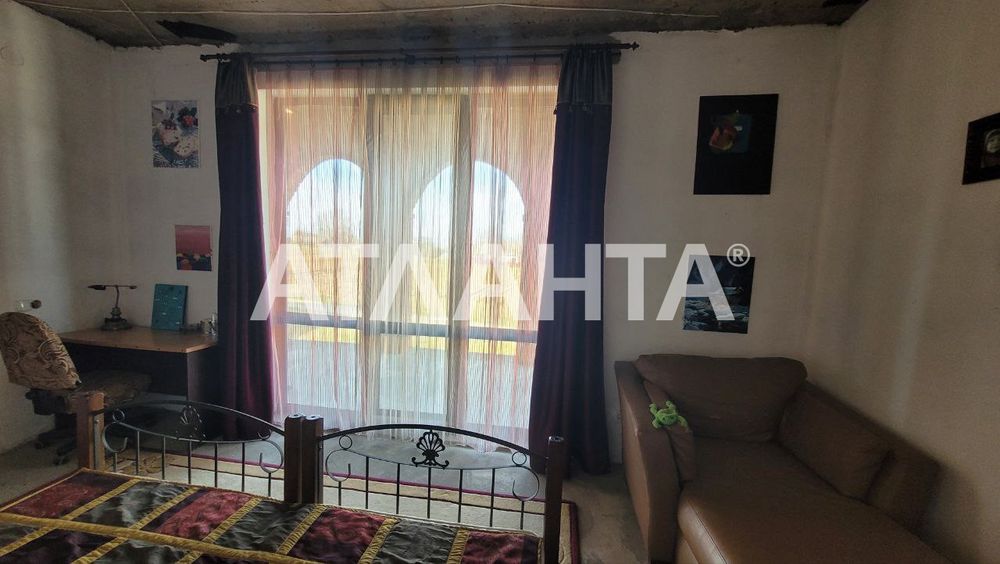 Будинок в Остриці