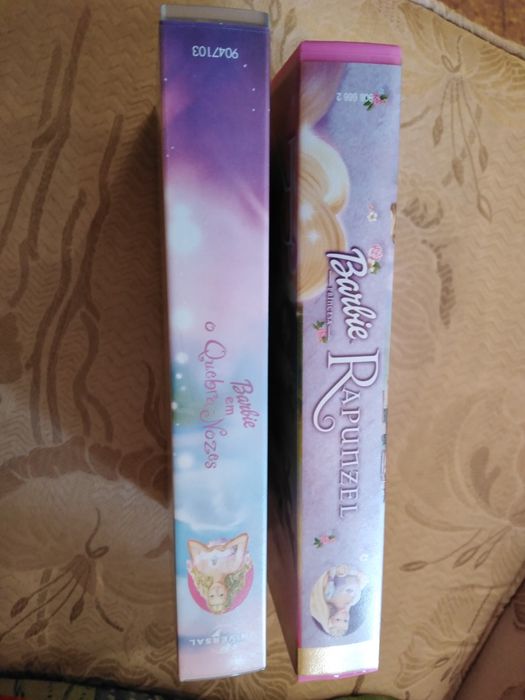 2 Cassetes da Barbie. Barbie Rapunzel e Barbie em O Quebra Nozes.