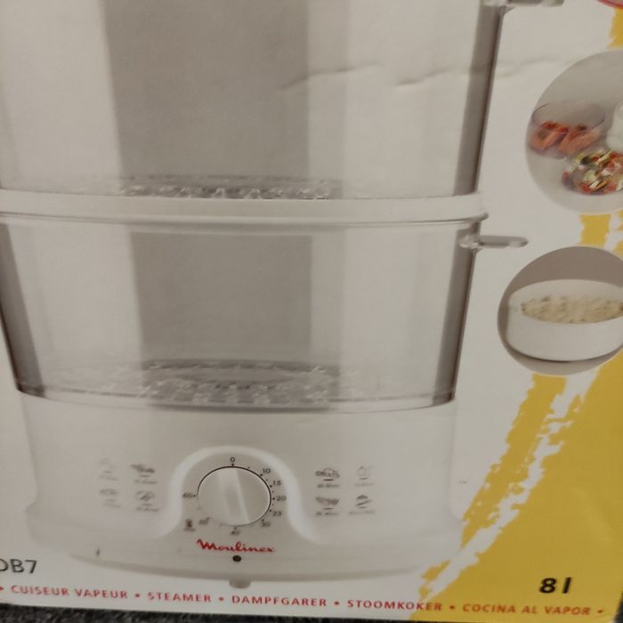 Vendo Robot de cozinhar a Vapor da marca Moulinex.