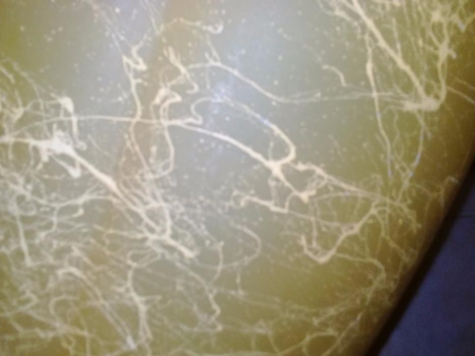 jarra decorativa de vidro amarelo