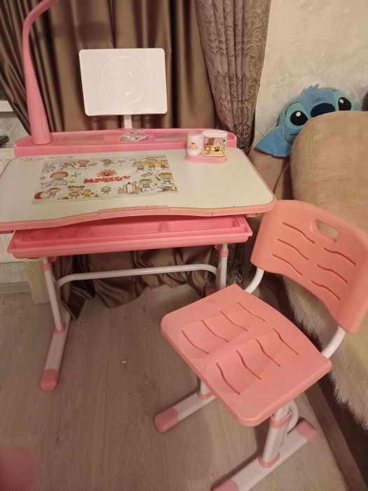 Парта шкільна для дівчинки