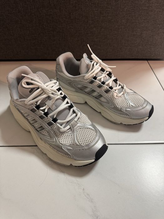 Кросівки adidas ozmillen 43 розмір 27,5 см
