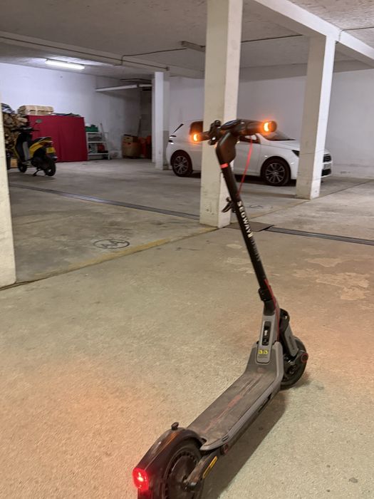 Trotinet Eletrica Segway ninebot 3