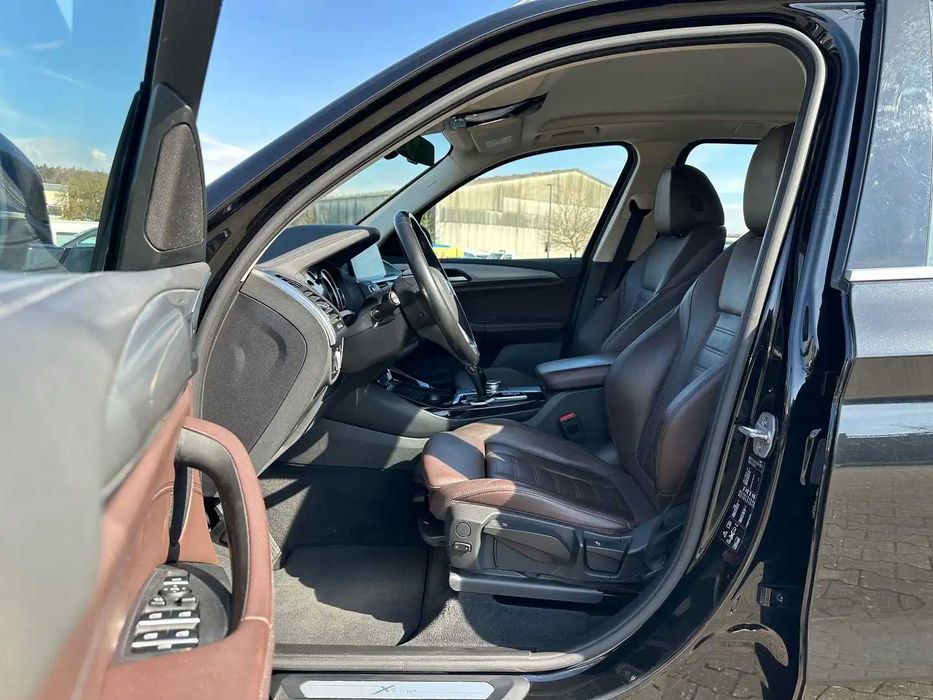У продажі авто з ЄС BMW X3 30d xdrive Steptronic xLine/LED/Leder/Ambiente/AHK 2018 року.