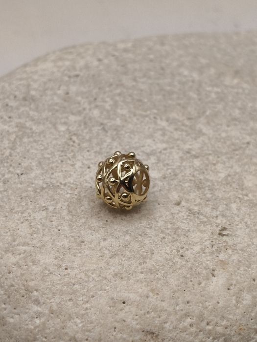 Złoty Charms do bransoletki modułowej