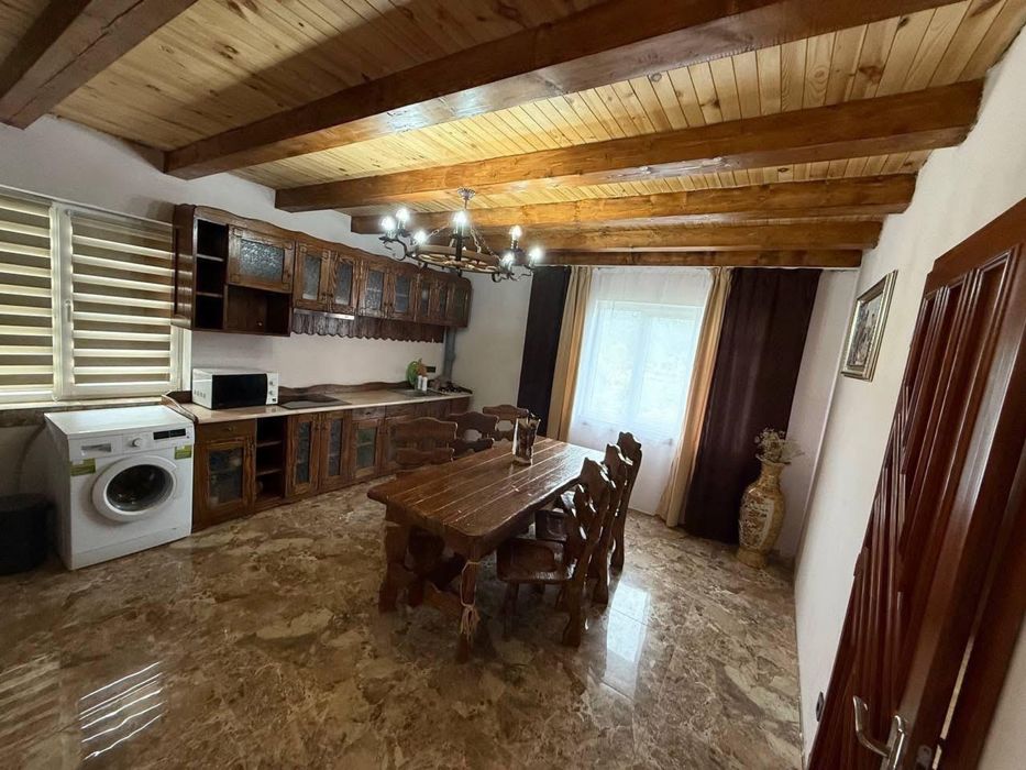 Оренда будинку в Карпатах, Микуличин | До 10 осіб | Cozy Hills House