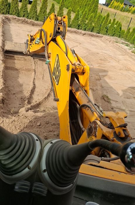 Usługi koparko-ładowarka JCB 3CX