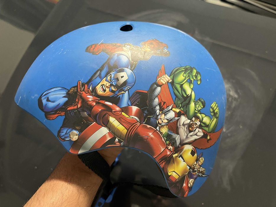 capacete criança Avengers