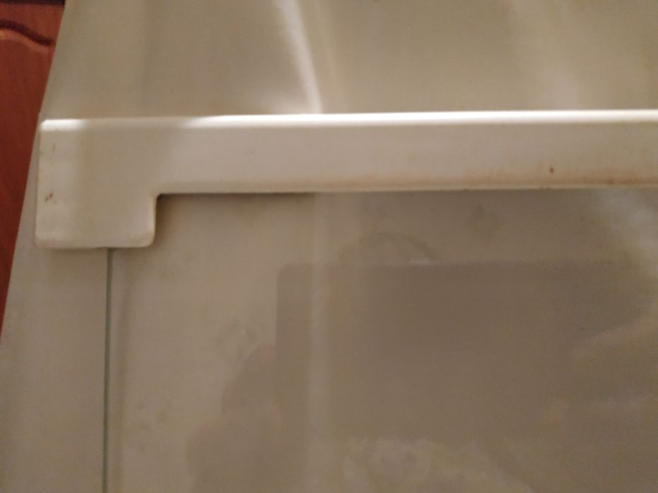 Полка стеклянная в холодильник