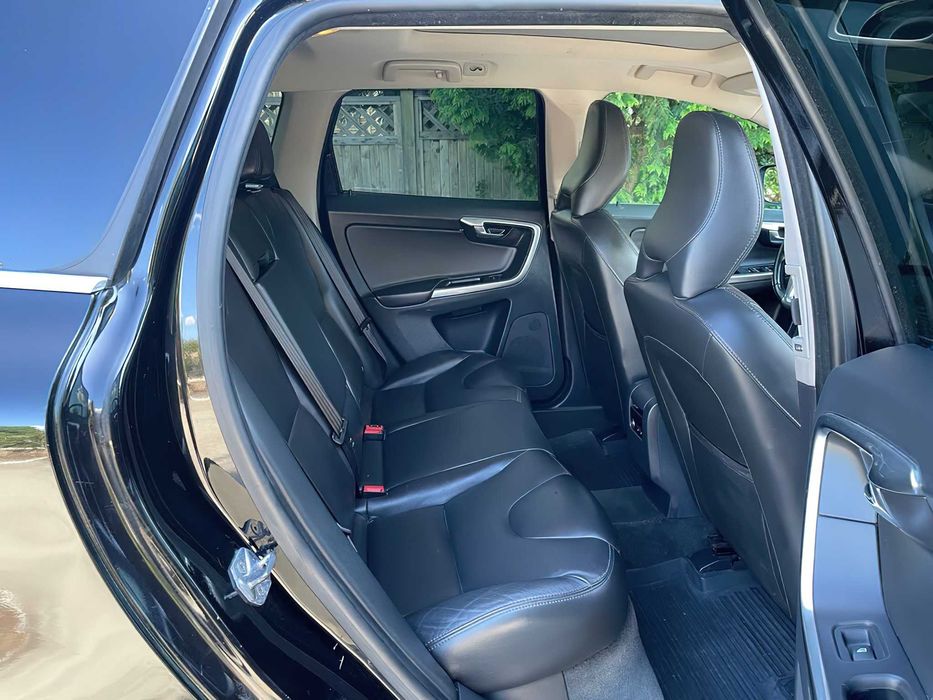 Volvo XC60      2015