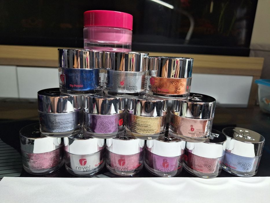 Pudry tytanowe firmy revel