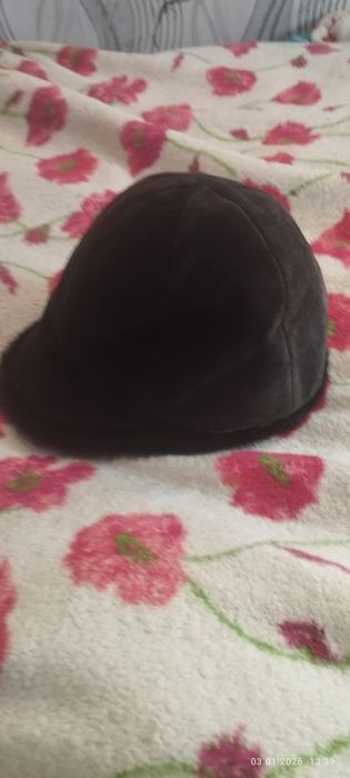 Елегантний капелюх