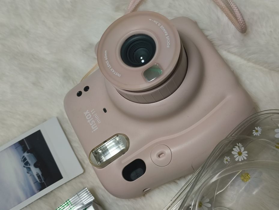 Камера Instax mini 11