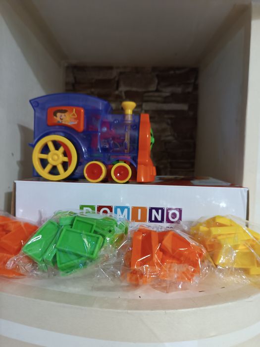 Дитячі іграшки розвиваючі