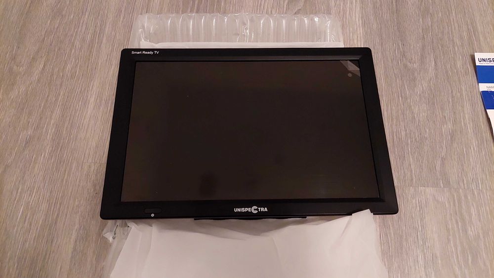 Smart TV 12 V/240 V Unispectra 14"