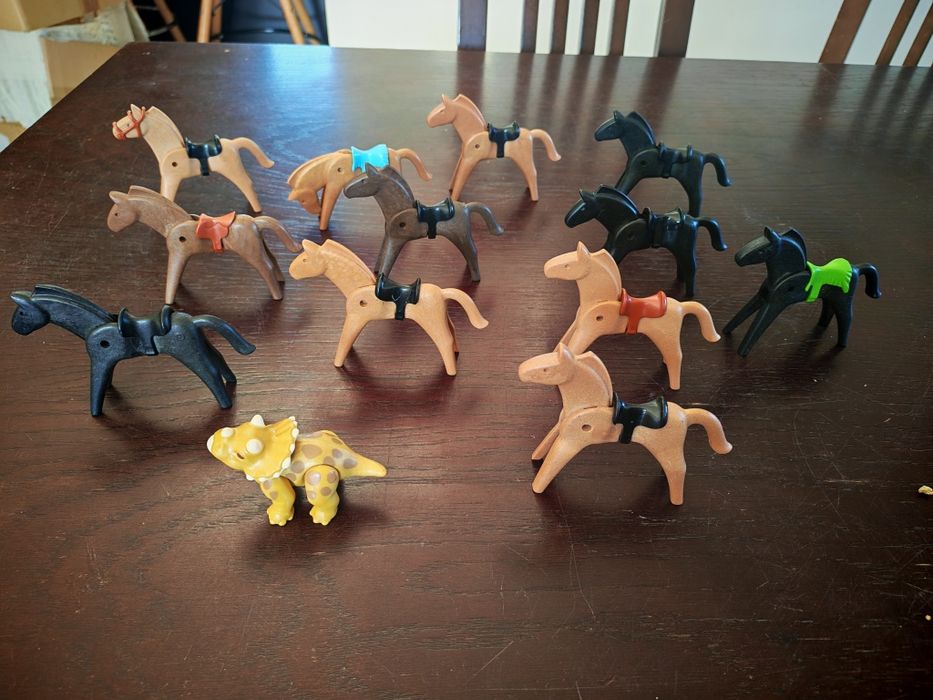 Playmobil elementy- zwierzęta (konie, ptaki, małpy,kaczki), drzewa