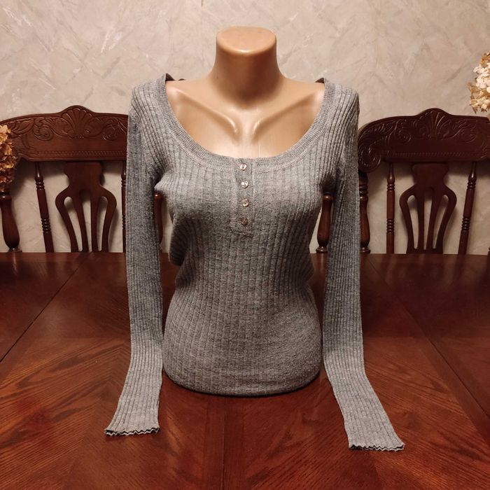 Тонкий сірий светр кофта Castro в рубчик