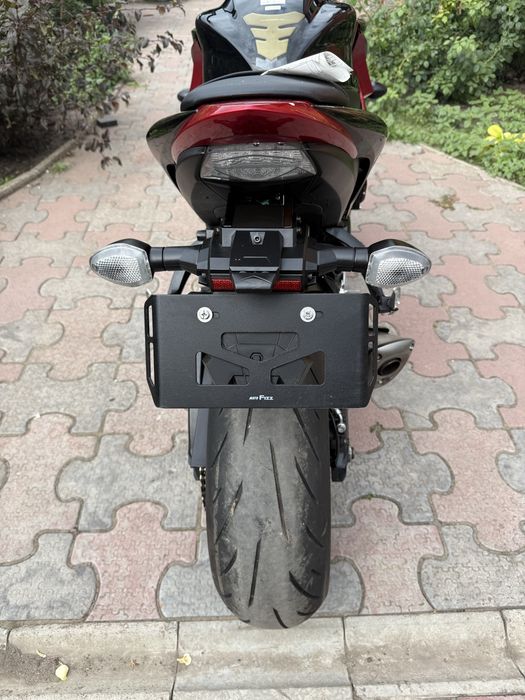 Мотоцикл Suzuki GSX-S1000F розмитнений