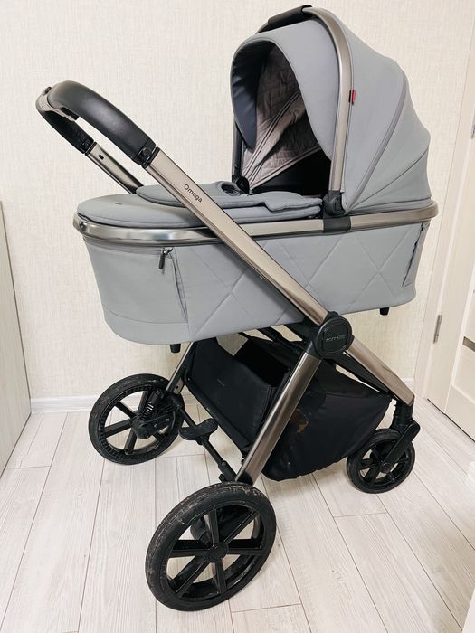 Продам коляску Carello Omega 2в1 з ліхтарем