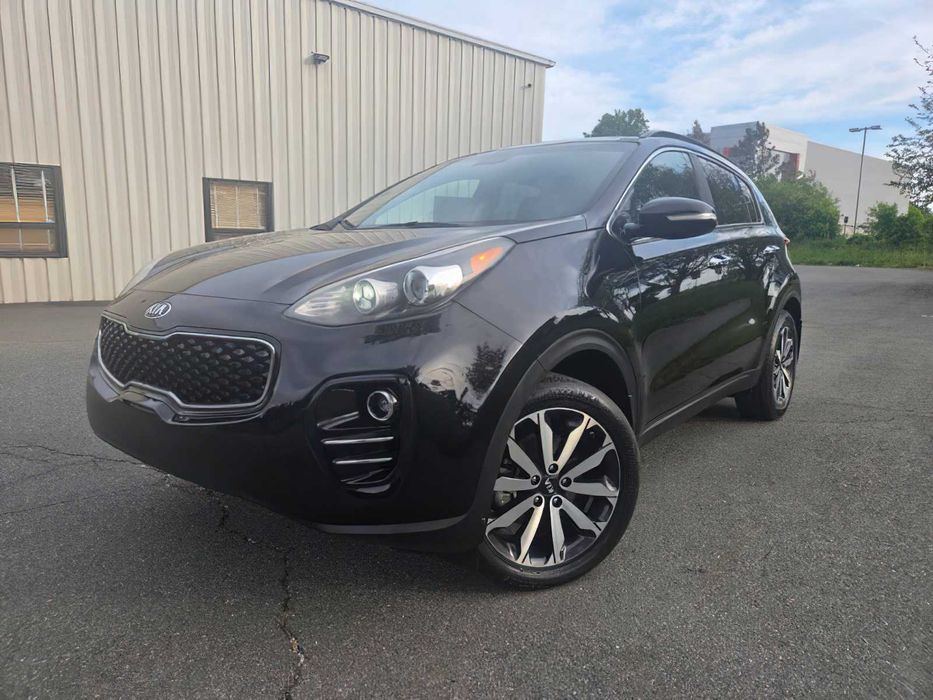 Kia Sportage EX      2019