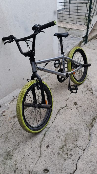 Bicicleta BMX como nova